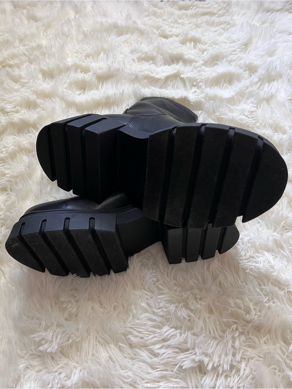 Steve Madden Black Boomba Lug Sole Ankle Boot - Picture 7 of 8